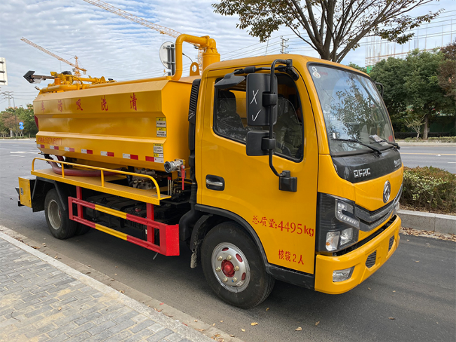 东城清洗吸污车